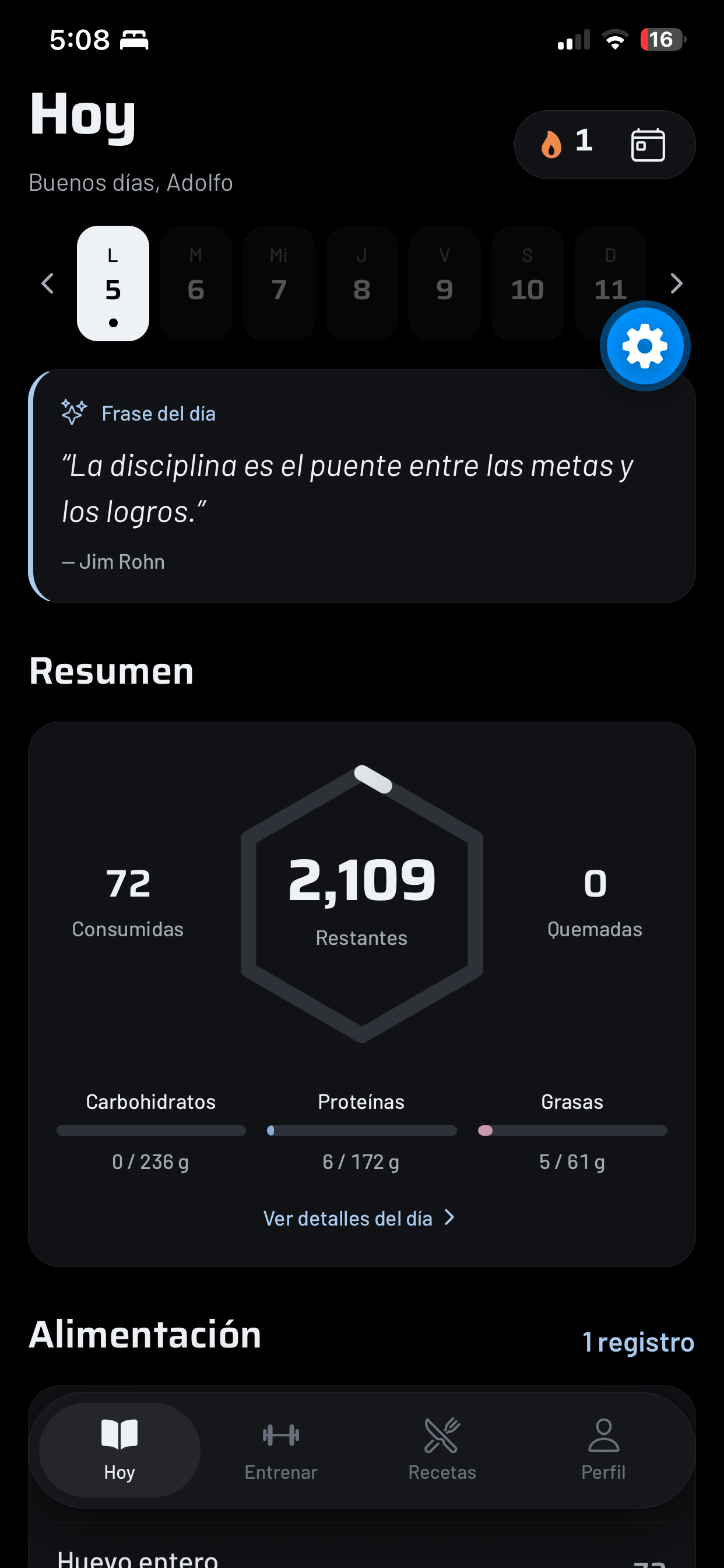Pantalla Hoy de la beta de IronFeast, con resumen de calorías, macros y diario de alimentación